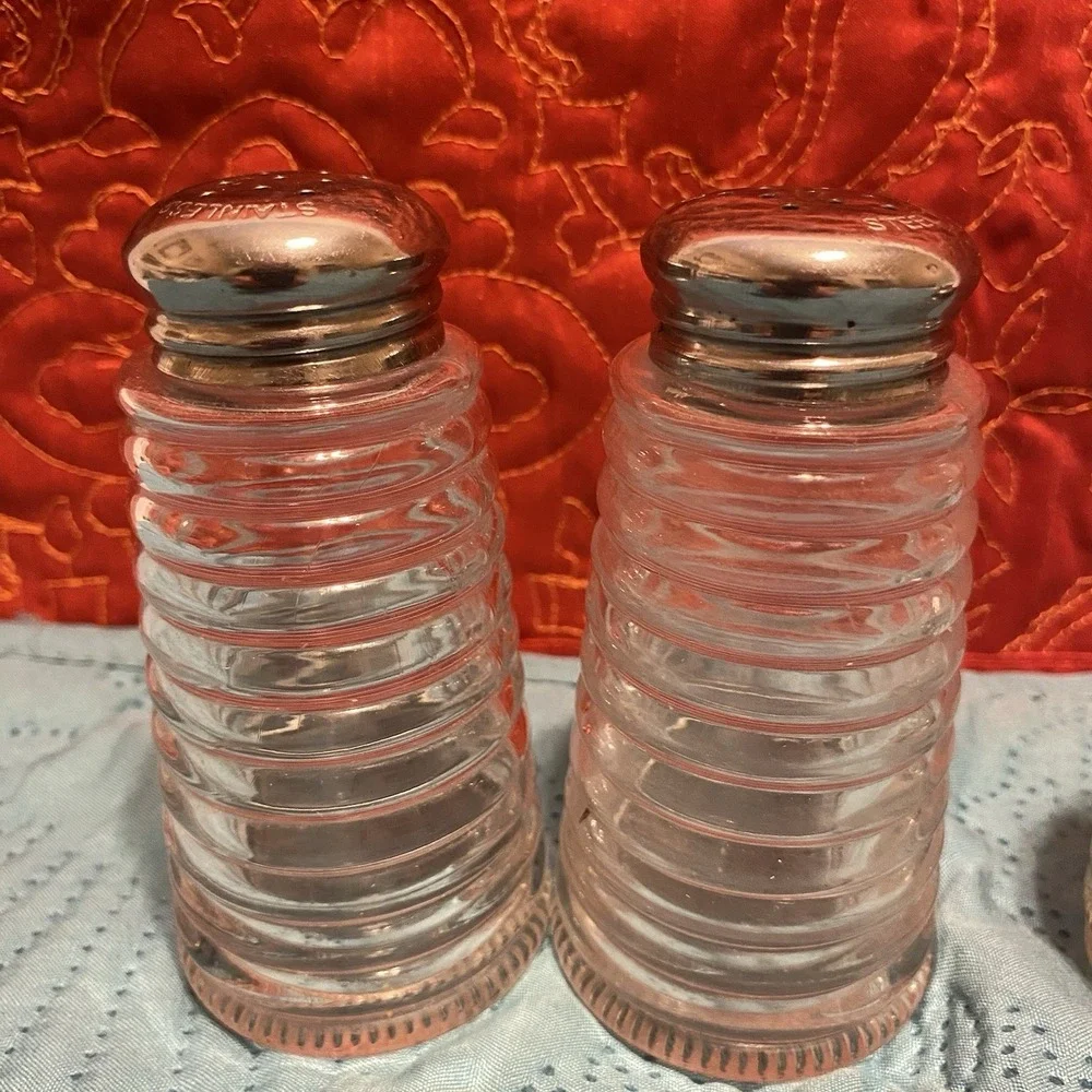2 Sets VTG‎ Beehive Clear Glass S/S Tops Diner Salt & Pepper Shakers 4